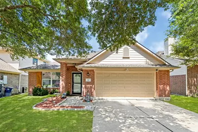 327 Mammoth Springs Lane, Dickinson, TX 77539 - Photo 12