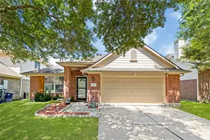 327 Mammoth Springs Ln, Dickinson, TX 77539 - Photo 12