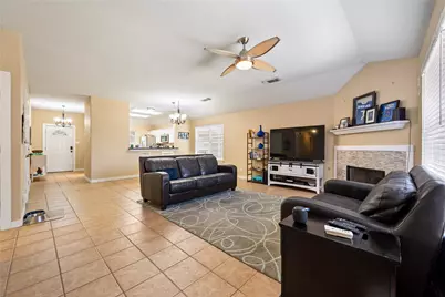 327 Mammoth Springs Lane, Dickinson, TX 77539 - Photo 26