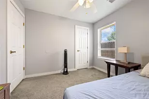 327 Mammoth Springs Ln, Dickinson, TX 77539 - Photo 44