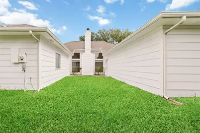 4211 Torrey Creek Lane, Houston, TX 77014 - Photo 2