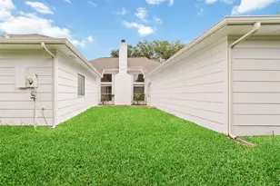 4211 Torrey Creek Ln, Houston, TX 77014 - Photo 2