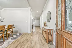 305 Bordeaux Ct, Alvin, TX 77511 - Photo 6