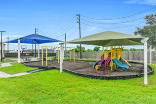 305 Bordeaux Ct, Alvin, TX 77511 - Photo 30