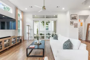 4504 Yupon St, Houston, TX 77006 - Photo 10