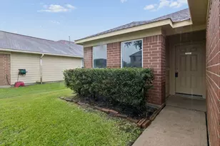 7811 Adonis Ave, Baytown, TX 77521 - Photo 6