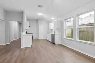 7811 Adonis Ave, Baytown, TX 77521 - Photo 14