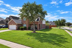 2207 Longspur Ln, League City, TX 77573 - Photo 2