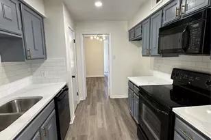 10378 Briar Forest Dr, Houston, TX 77042 - Photo 16