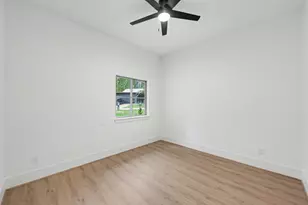 13962 Dolphin Dr, Willis, TX 77318 - Photo 30