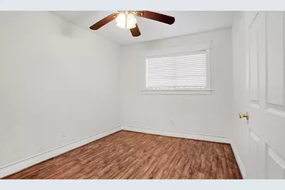 1011 Birnham Woods Boulevard, Pasadena, TX 77503 - Photo 14