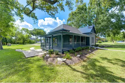 602 E Myrtle Street, Angleton, TX 77515 - Photo 8