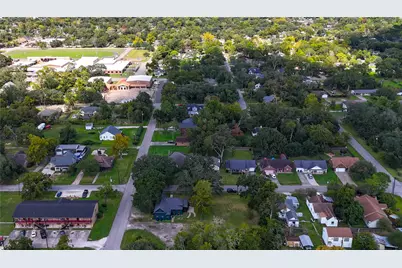 602 E Myrtle Street, Angleton, TX 77515 - Photo 36