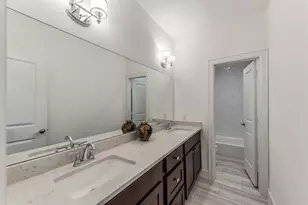 118 Sylvester Rd, Houston, TX 77009 - Photo 16