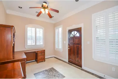 2326 Walnut Bend Lane, Houston, TX 77042 - Photo 14