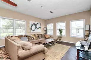 1446 Pirates Cove, Nassau Bay, TX 77058 - Photo 4