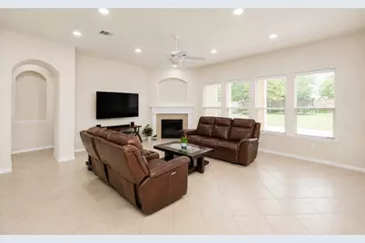 6811 Bannon Trail, Sugar Land, TX 77479 - Photo 10