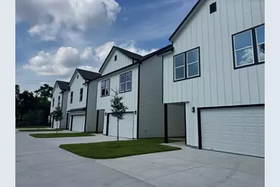 1304 Duff Lane, Houston, TX 77022 - Photo 2