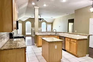 4914 Surrey Park Cir, Katy, TX 77494 - Photo 6