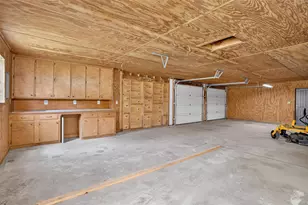 635 W Church St, Centerville, TX 75833 - Photo 28