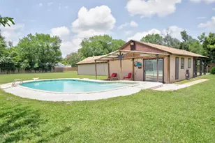 635 W Church St, Centerville, TX 75833 - Photo 20