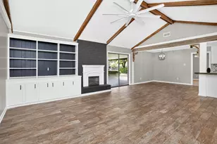 635 W Church St, Centerville, TX 75833 - Photo 4