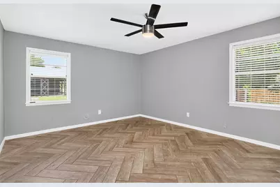 635 W Church St, Centerville, TX 75833 - Photo 10