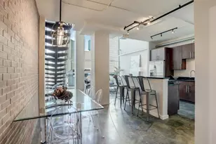 2000 Bagby St, Houston, TX 77002 - Photo 2