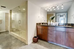 2000 Bagby St, Houston, TX 77002 - Photo 16