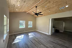 680 Mockingbird Hills, Livingston, TX 77351 - Photo 4
