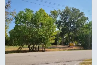 803 W Archer Road, Baytown, TX 77521 - Photo 4