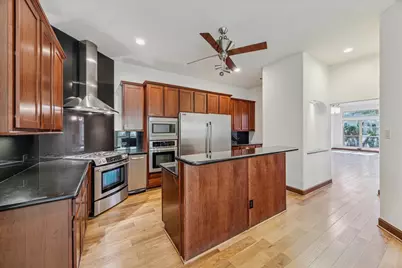 1533 Nevada Street, Houston, TX 77006 - Photo 12