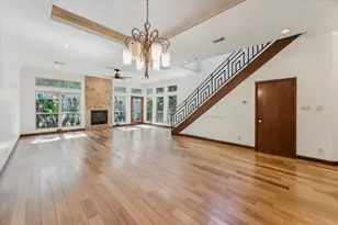 1533 Nevada St, Houston, TX 77006 - Photo 8