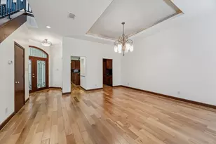 1533 Nevada St, Houston, TX 77006 - Photo 6