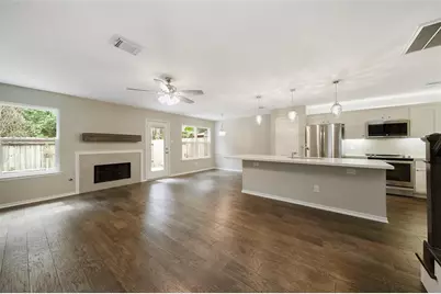 101 N Villa Oaks Drive, The Woodlands, TX 77382 - Photo 12