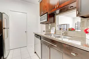 2475 Underwood St, Houston, TX 77030 - Photo 18