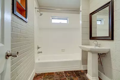 1501 Hyde Park Boulevard #08, Houston, TX 77006 - Photo 10