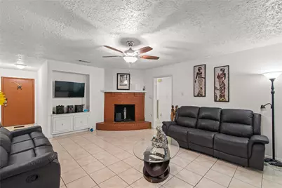 11515 Ensbrook Drive, Houston, TX 77099 - Photo 4