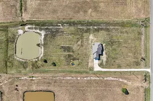 2256 W Bayshore Rd, Anahuac, TX 77514 - Photo 34