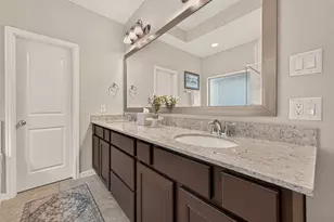 10811 Kyler Oaks Pl, Houston, TX 77043 - Photo 20