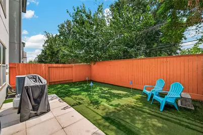 10811 Kyler Oaks Place, Houston, TX 77043 - Photo 30