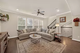 10811 Kyler Oaks Pl, Houston, TX 77043 - Photo 4