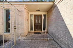 306 Commodore Way, Houston, TX 77079 - Photo 4