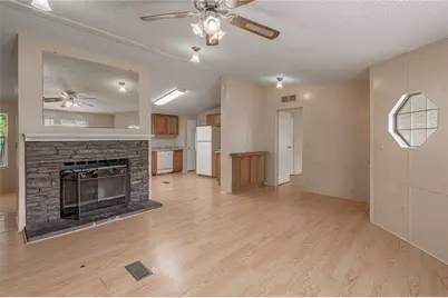 1323 Avenue E, Huntsville, TX 77340 - Photo 1