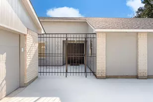 7710 Breda Dr, Baytown, TX 77521 - Photo 6