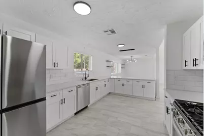 7710 Breda Drive, Baytown, TX 77521 - Photo 24