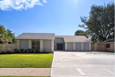 7710 Breda Drive, Baytown, TX 77521 - Photo 2