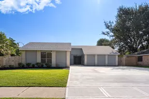 7710 Breda Dr, Baytown, TX 77521 - Photo 2