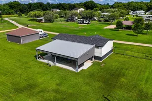72 Rosebud Ln, Gonzales, TX 78629 - Photo 6