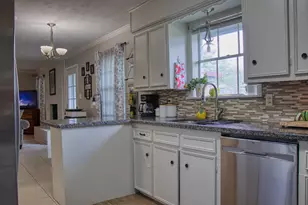 3613 Oak Ridge Dr, Bryan, TX 77802 - Photo 8